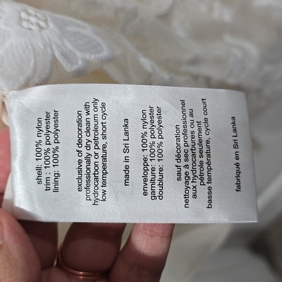 DB Studio Nwt 3D Soft White Floral Lace V-Neck Short Dress, Size 12 - Picture 16 of 16